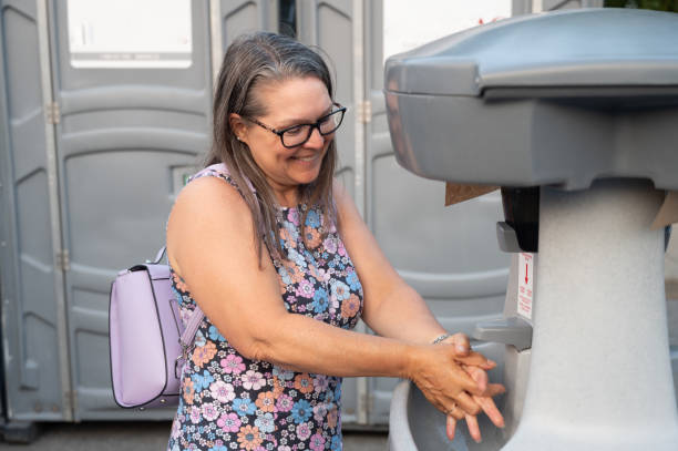 Affordable portable toilet rental in Desert Edge, CA
